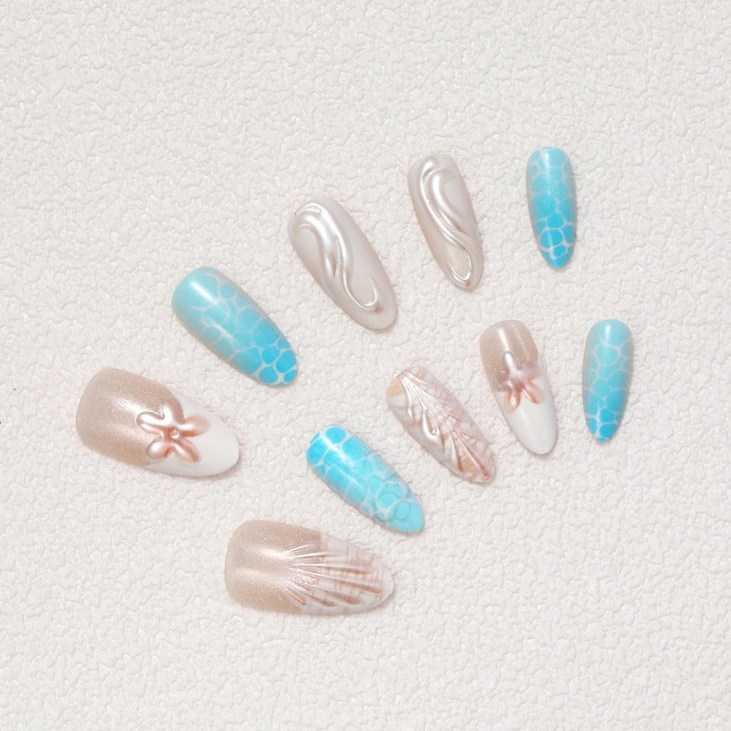 Exclusive art nails with maritime accents Bowlift