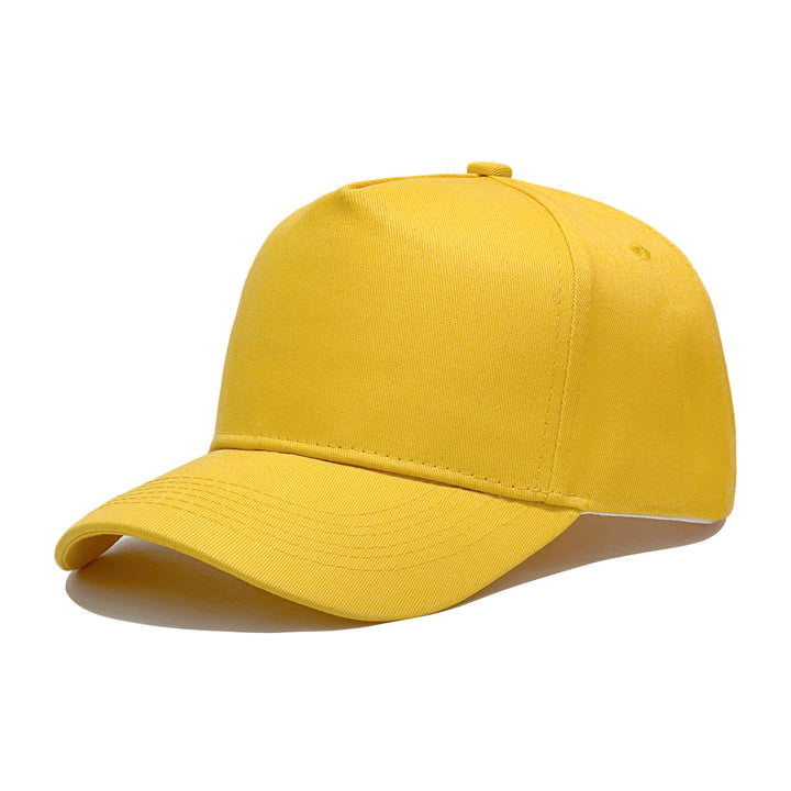 Women’s sporty cap made of breathable material Bowlift