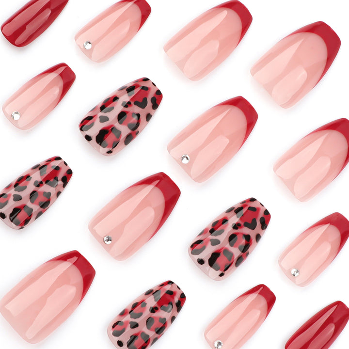 Artificial nail art with elegant leopard patterns Bowlift