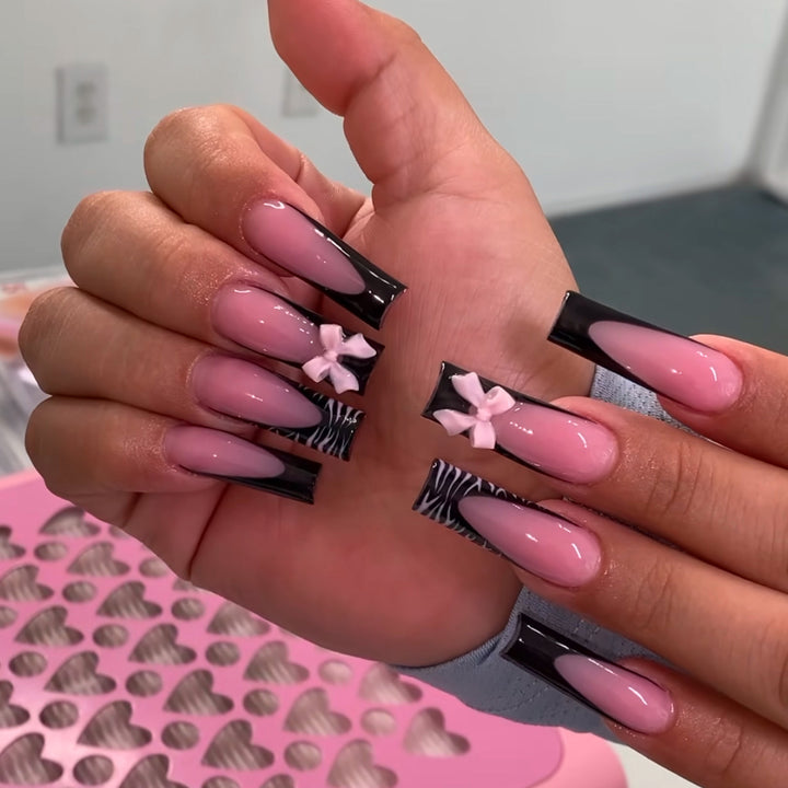 Elegant Decorative Press-On Nail Art Extensions Bowlift