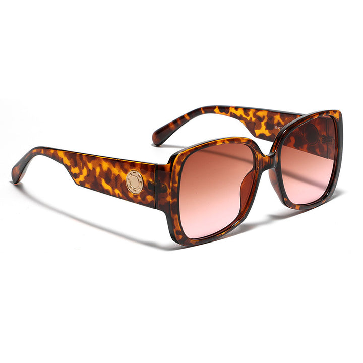 Ladies square sunglasses with luxurious tortoiseshell design Bowlift