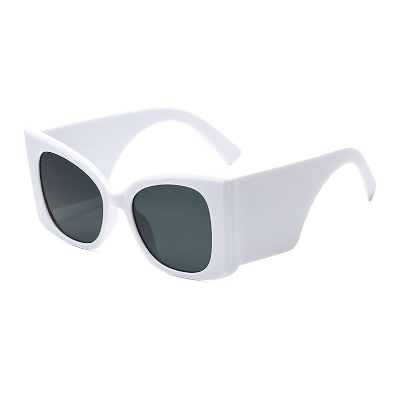 Women's fashionable oversized sunglasses with glamorous design Bowlift