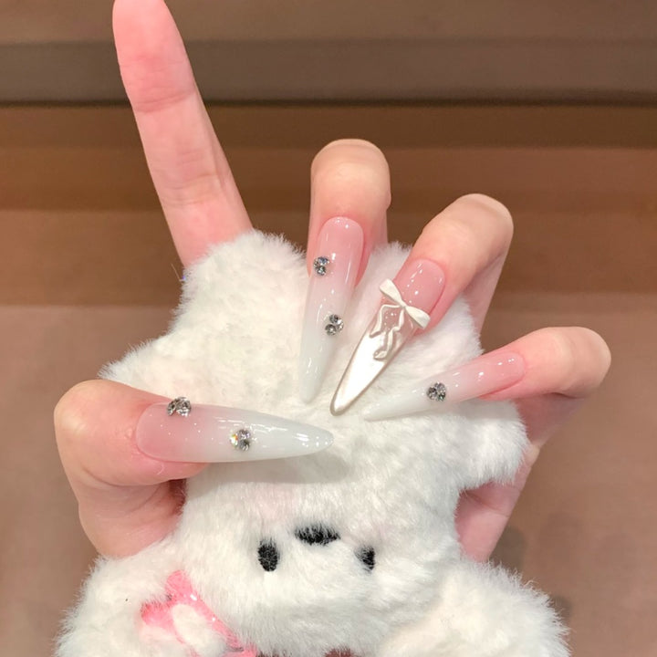 Decorative Press-On Nail Design Bowlift