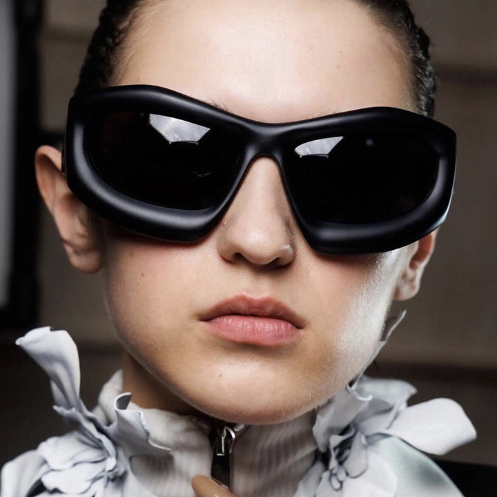 Women's Sporty Sunglasses with Futuristic Design Bowlift