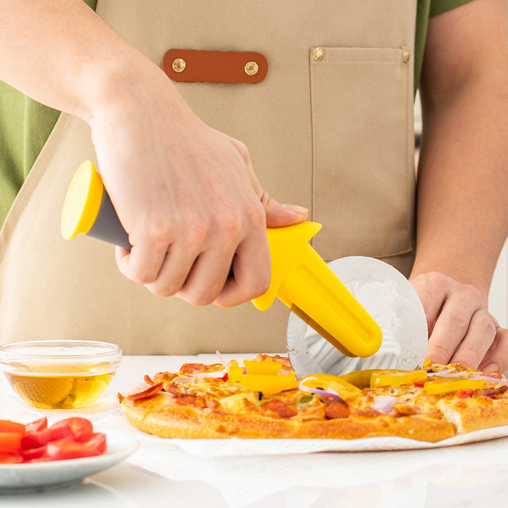 Ergonomic pizza cutter with safety mechanism Bowlift