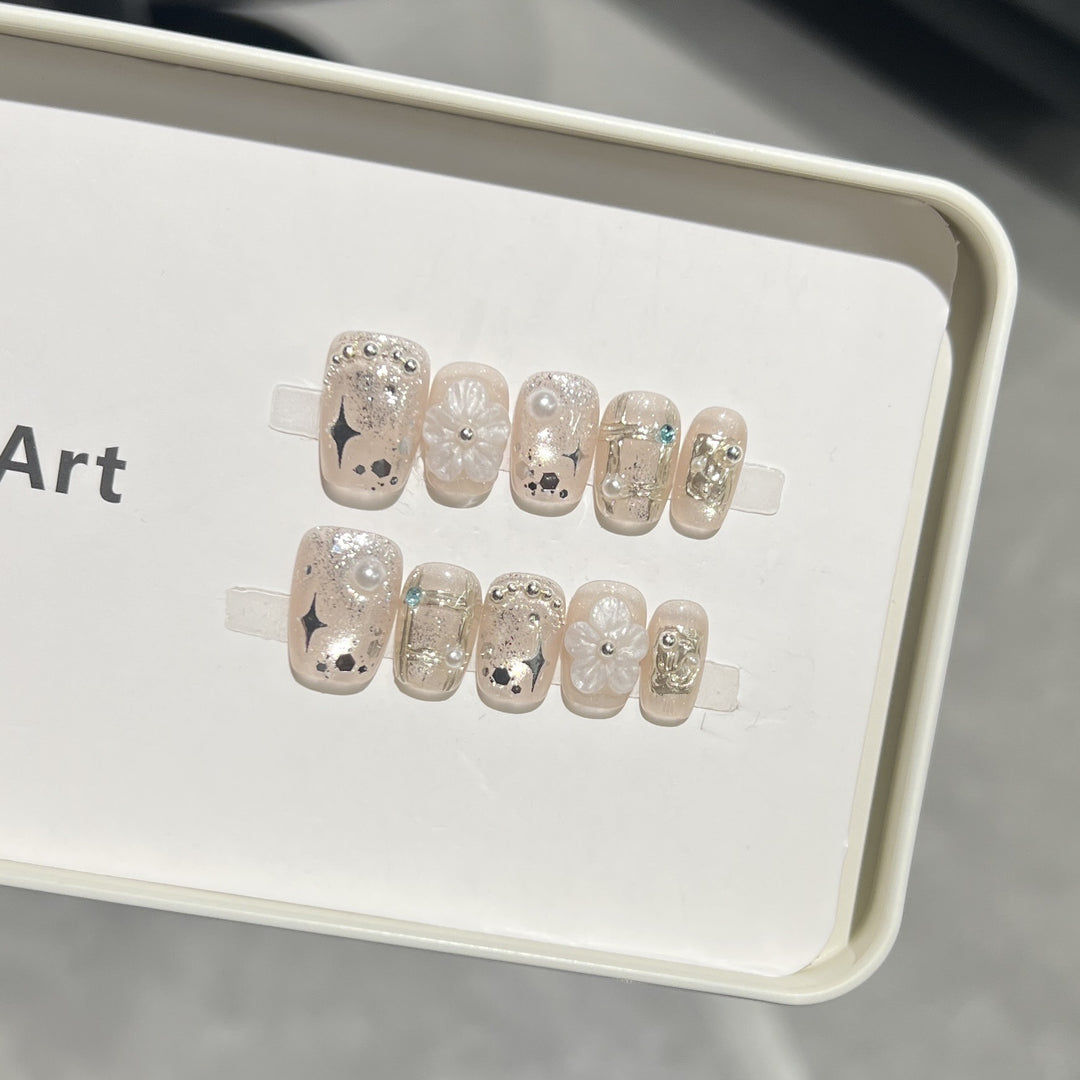 Decorative Acrylic Press-On Nail Art Set Bowlift