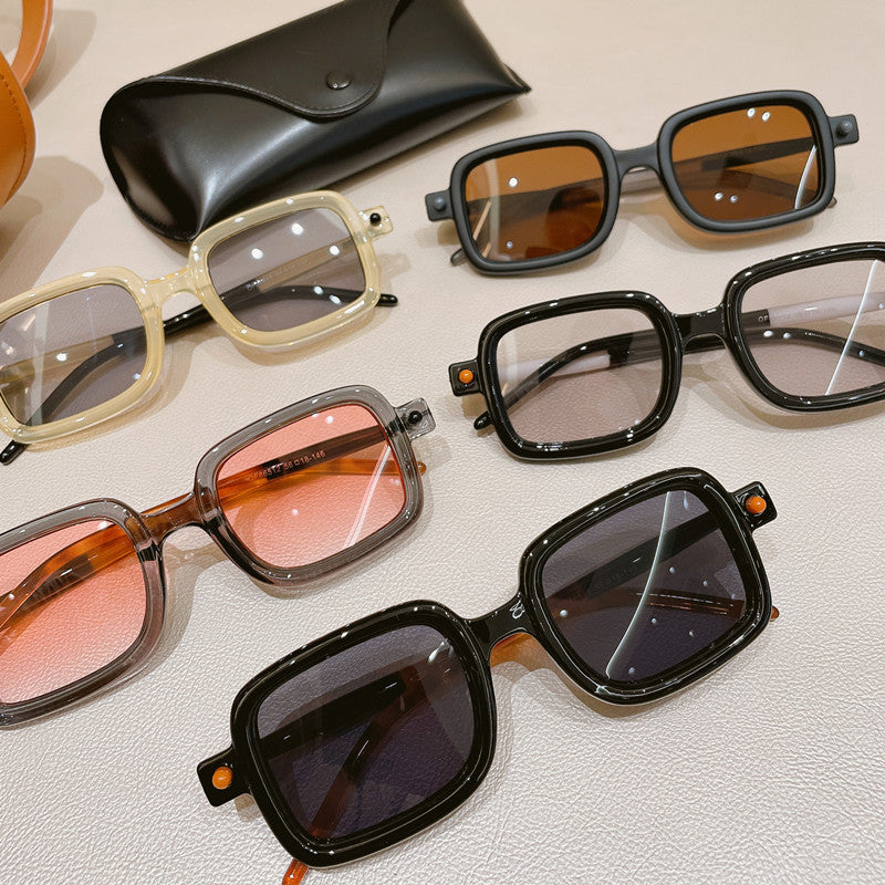 Women square sunglasses with trendy frame and comfortable fit Bowlift