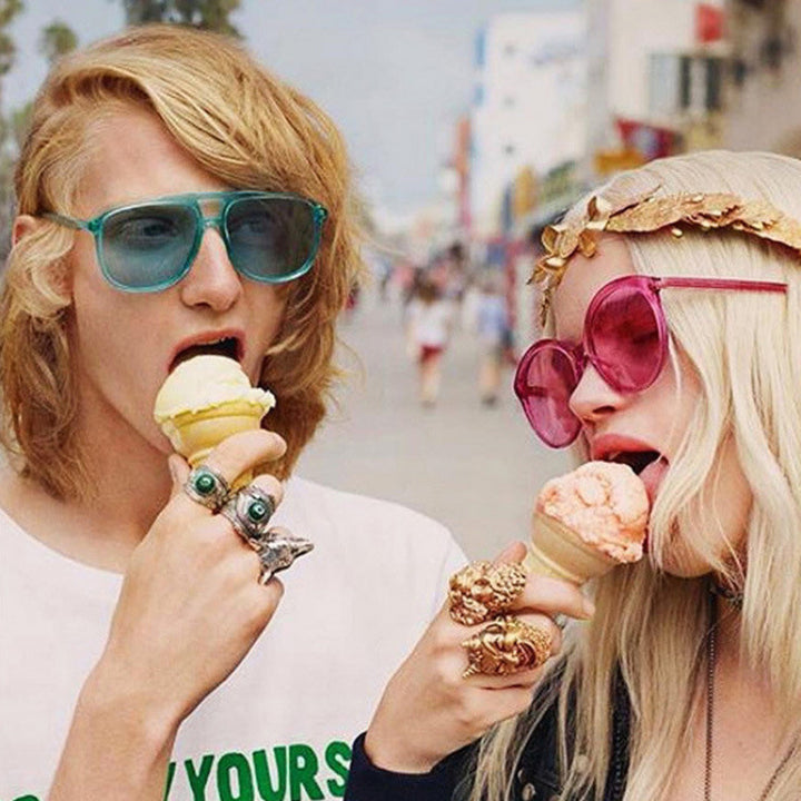 Women's fashionable sunglasses in transparent design with colored lenses Bowlift