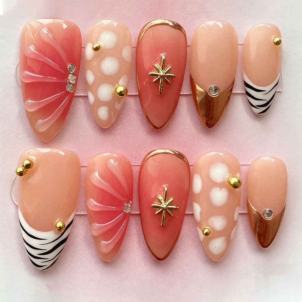 Artificial nails with luxurious decorations and elegant design Bowlift