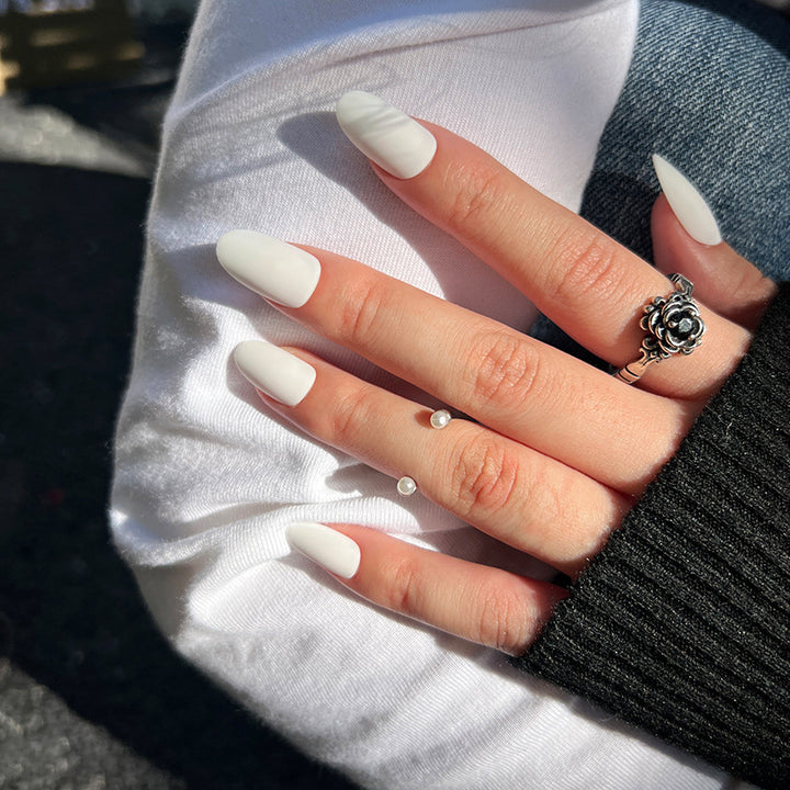 Matte Finish Press-On Nail Set Bowlift