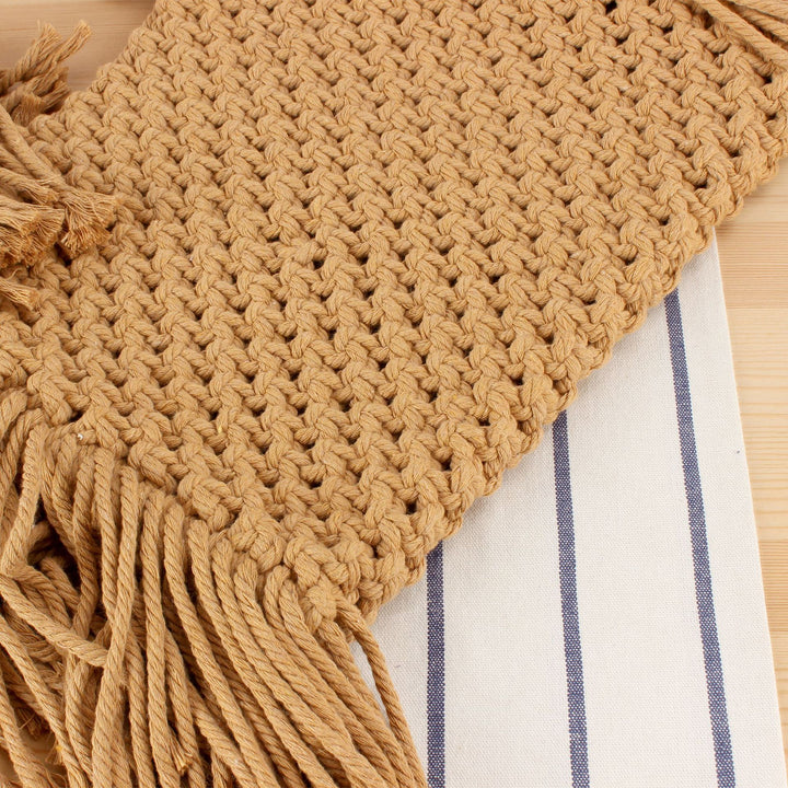 Handbag Made of Handmade Macramé with Elegant Fringe Decoration Bowlift