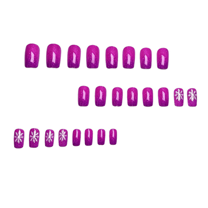 Glittering artificial nails with wintry snowflake design Bowlift