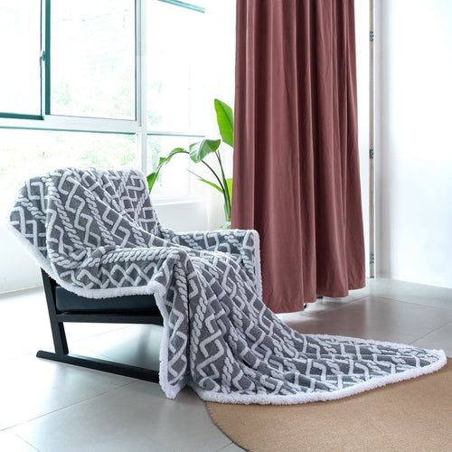 Women Cozy Reversible Blanket with Geometric Pattern Bowlift