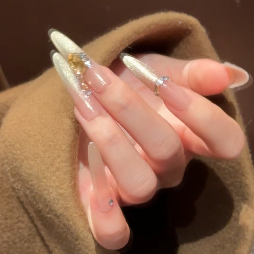 Elegant Floral Design Press-On Nail Extensions Bowlift