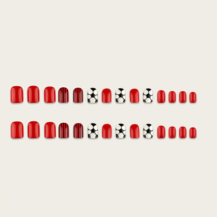 Convincing artificial nails with football motif Bowlift
