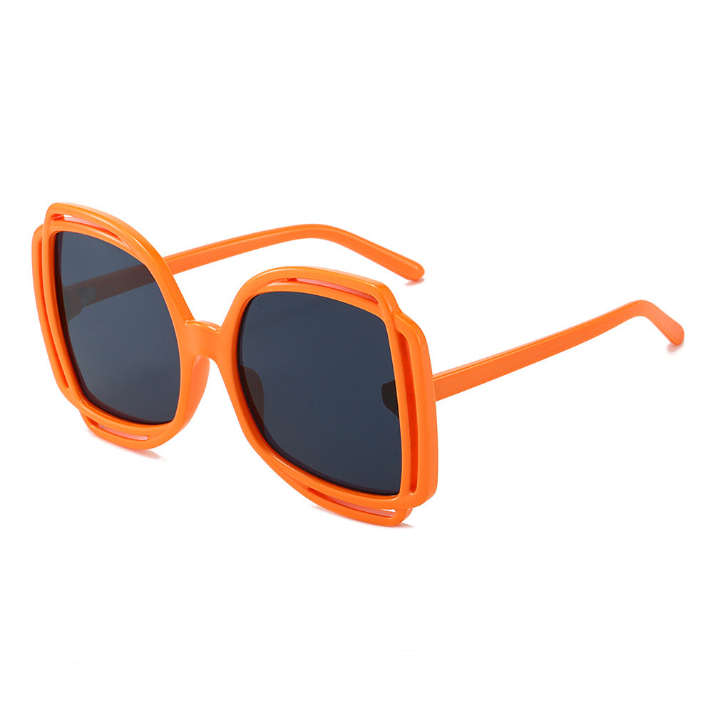 Ladies Fashion Sunglasses with Modern Frame Bowlift