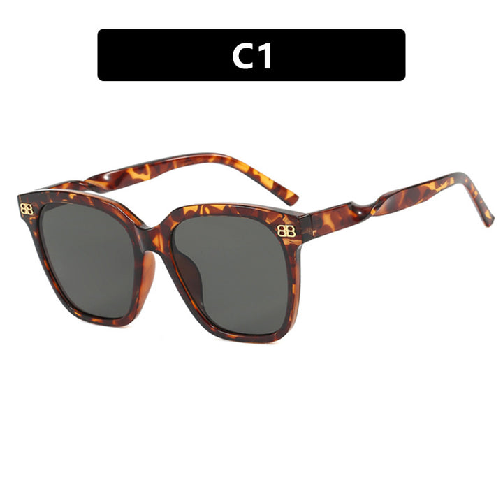 Women square sunglasses with elegant frame structure and UV protection Bowlift