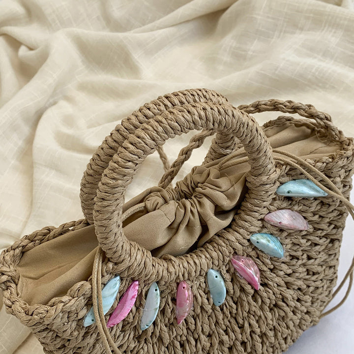 Fashionable straw bag with pearl embellishments Bowlift