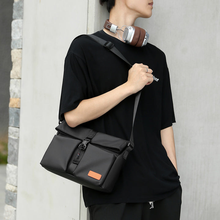 Versatile Waterproof Messenger Bag Bowlift