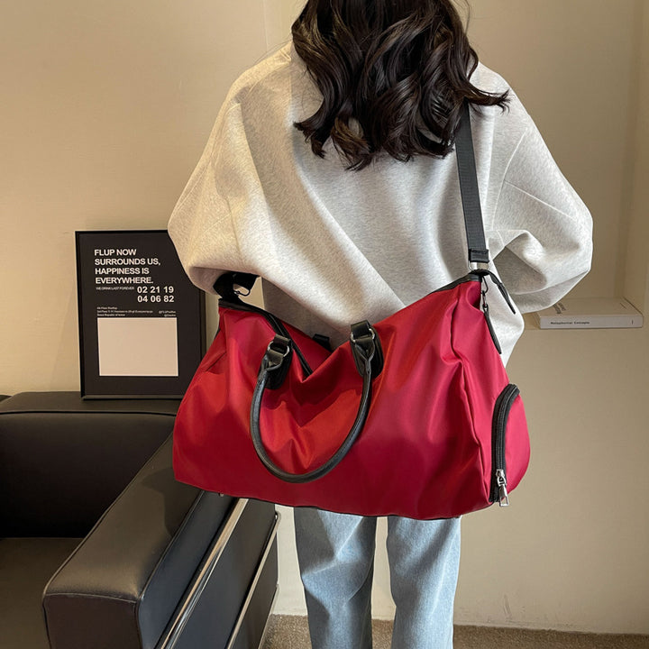 Elegantly Designed Travel Bag with Multifunctional Interior Compartments Bowlift