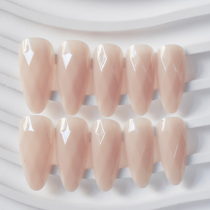 Diamond-Shaped Glossy Nail Extensions Bowlift