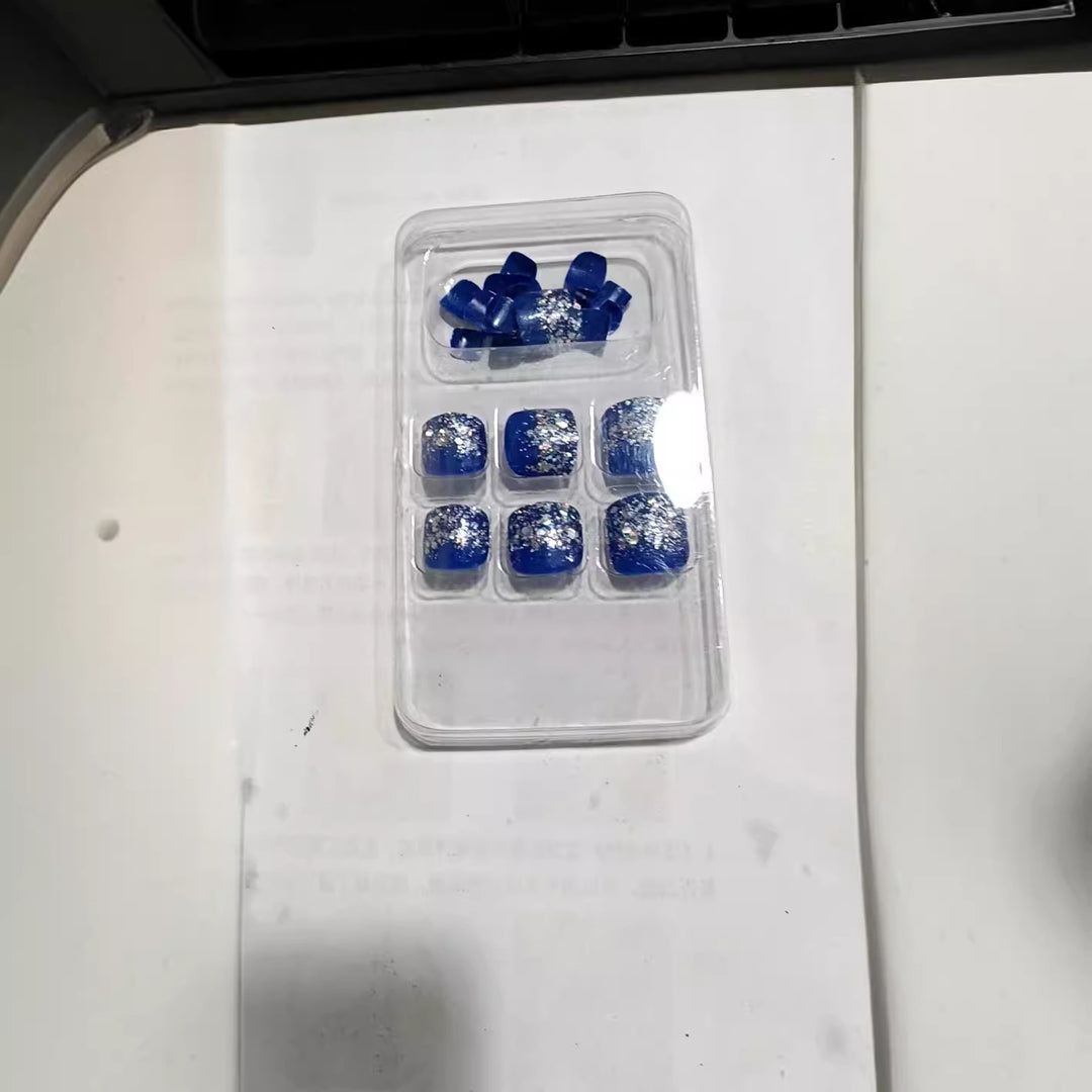 Glitter Accent Press-On Nail Set Bowlift