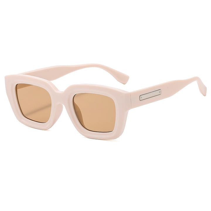 Ladies Fashion Sunglasses in Stylish Oversized Design Bowlift