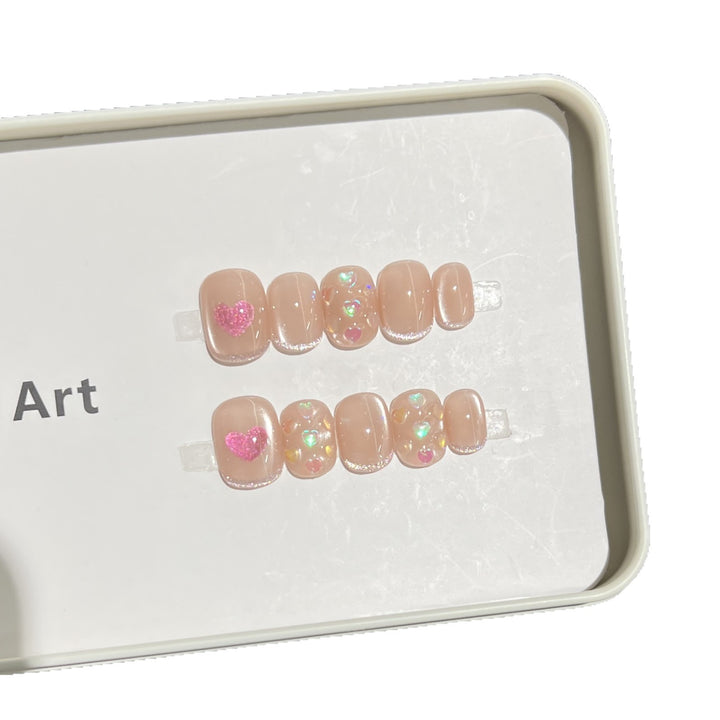 Heart-Accent Press-On Nail Set Bowlift