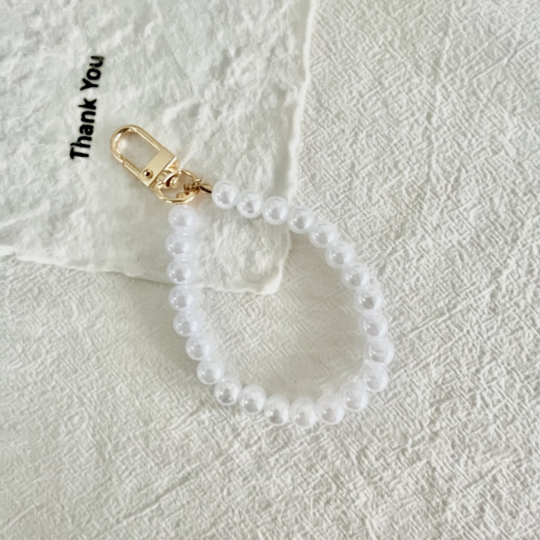 Pearl Beaded Chain Bowlift