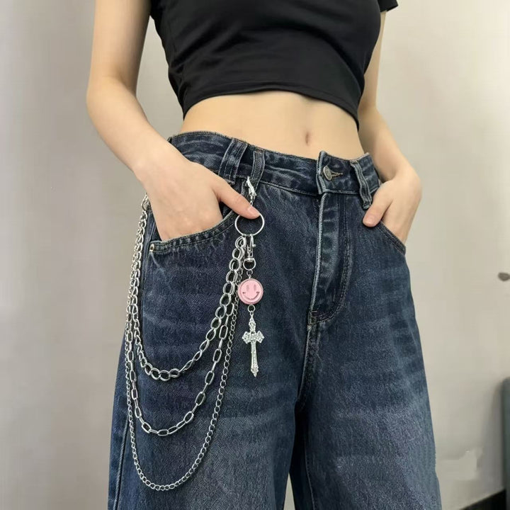 Fashionable chain belt with charm pendants Bowlift