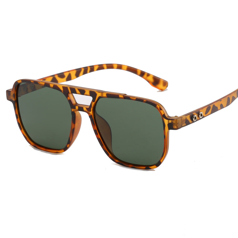 Ladies' fashionable glasses in robust sports design Bowlift