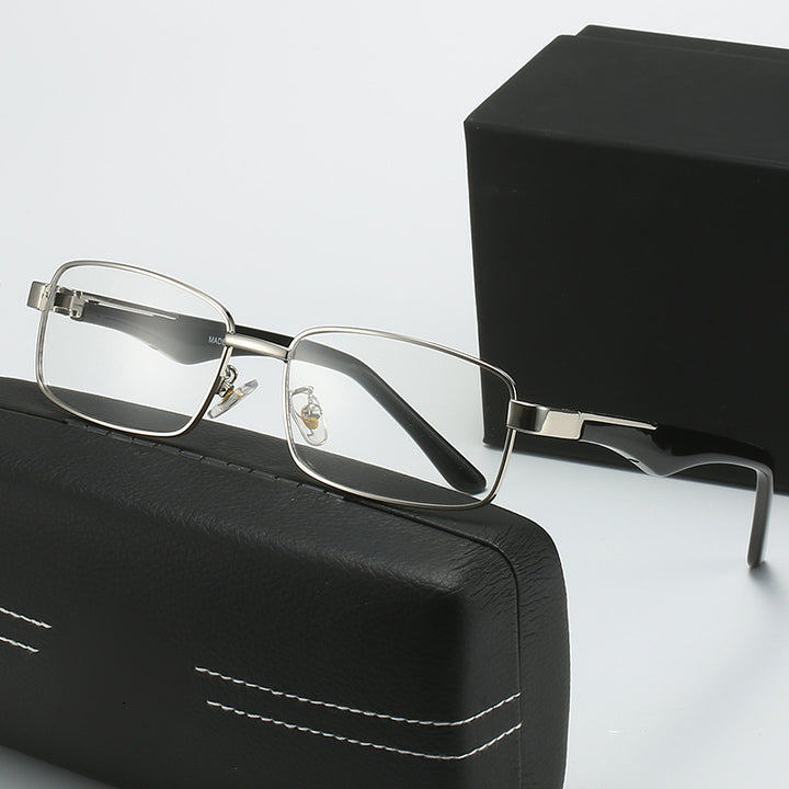 Women's corrective glasses with elegant gold-colored frame and stylish design Bowlift