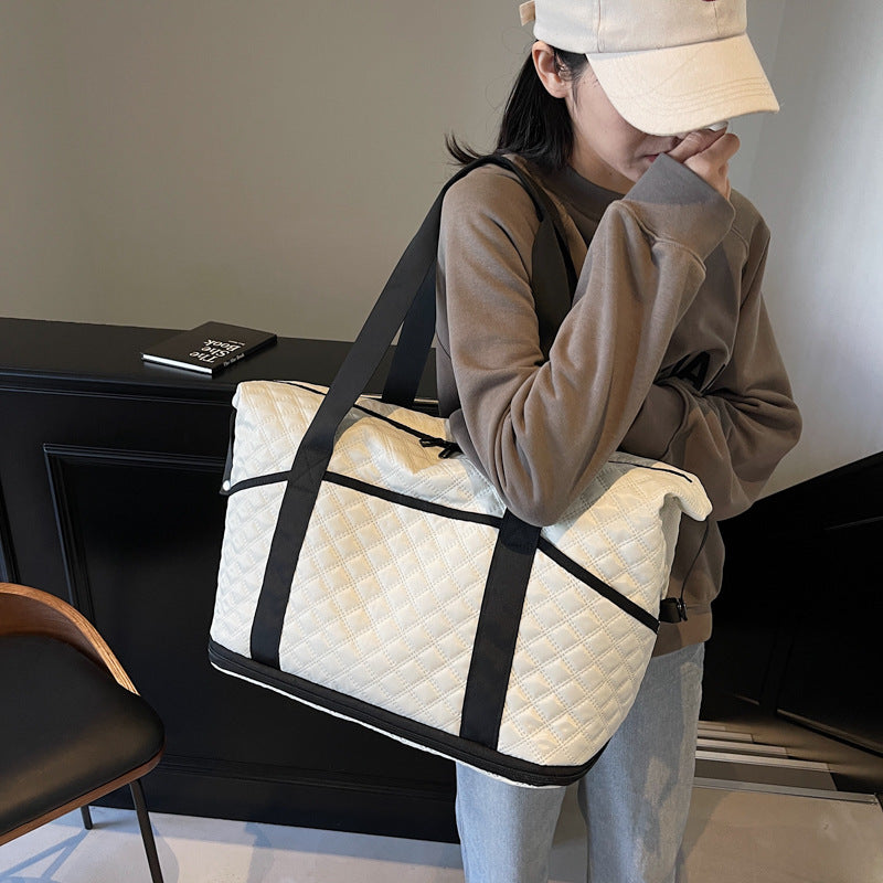 Quilted Travel Weekender Bag Bowlift