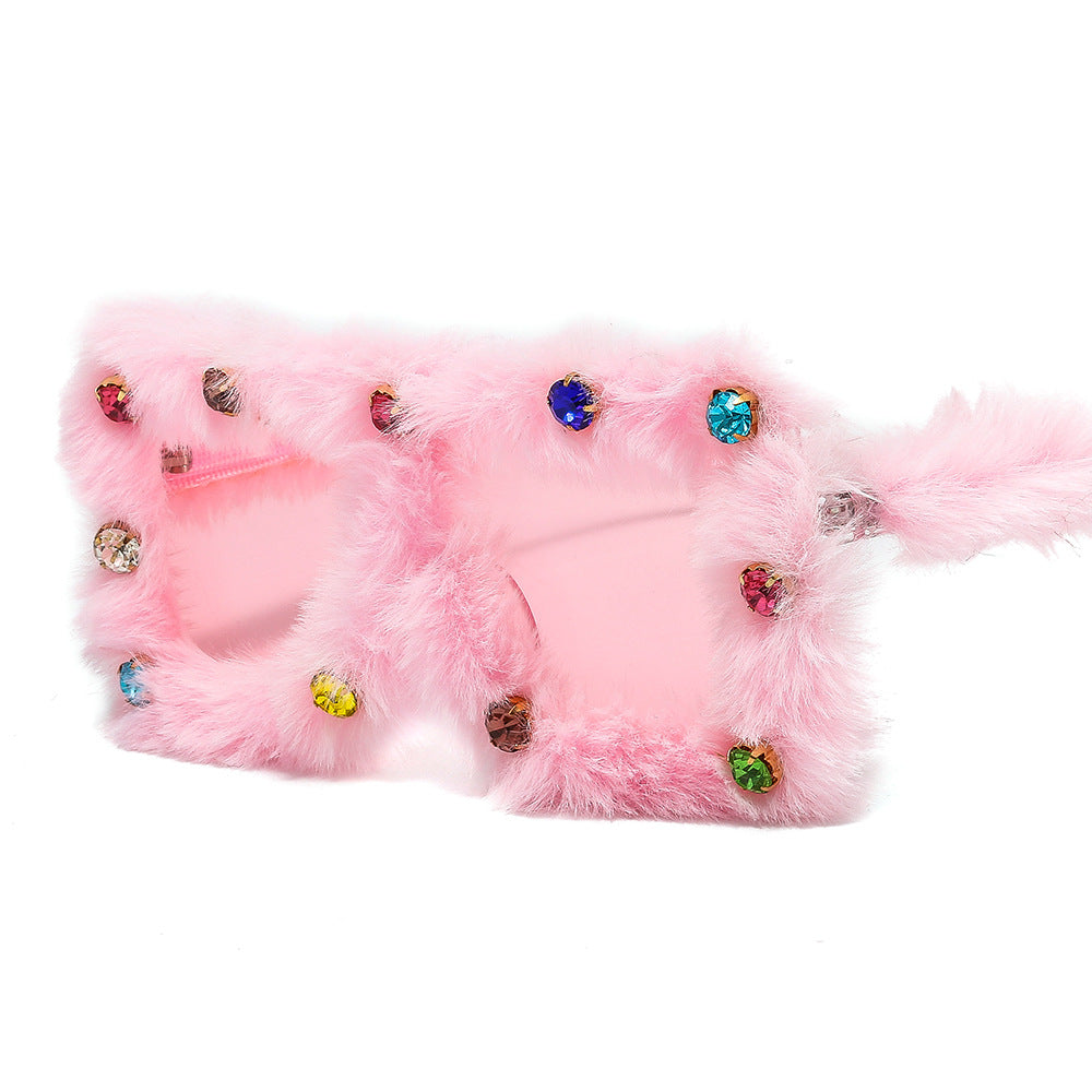 Ladies glamorous and luxurious sunglasses with fur-trimmed frame Bowlift