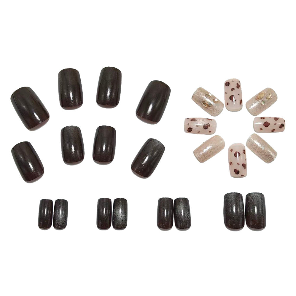 Artificial nails with elegant glitter and leopard pattern Bowlift