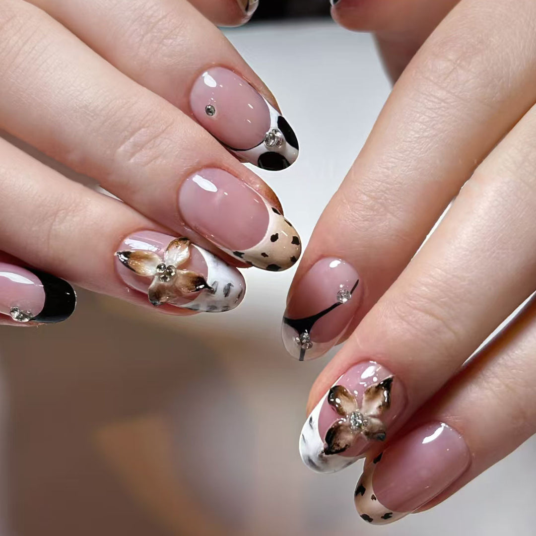 Artistic Decorative Press-On Nails Bowlift