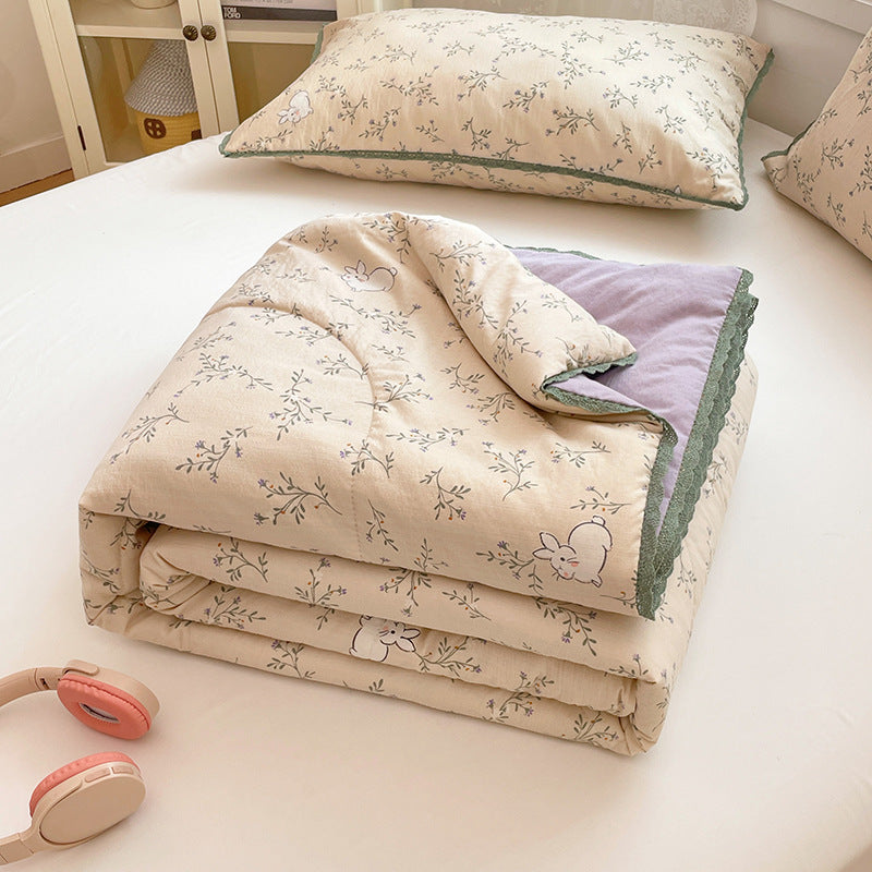 Ladies comfort duvet with delicate floral pattern and high-quality filling Bowlift