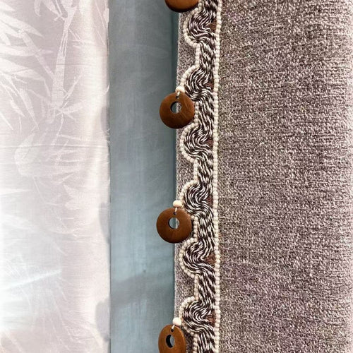 Decorative curtain trim Bowlift