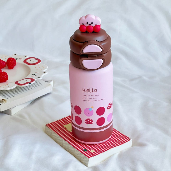 Women's water bottle with innovative lid Bowlift