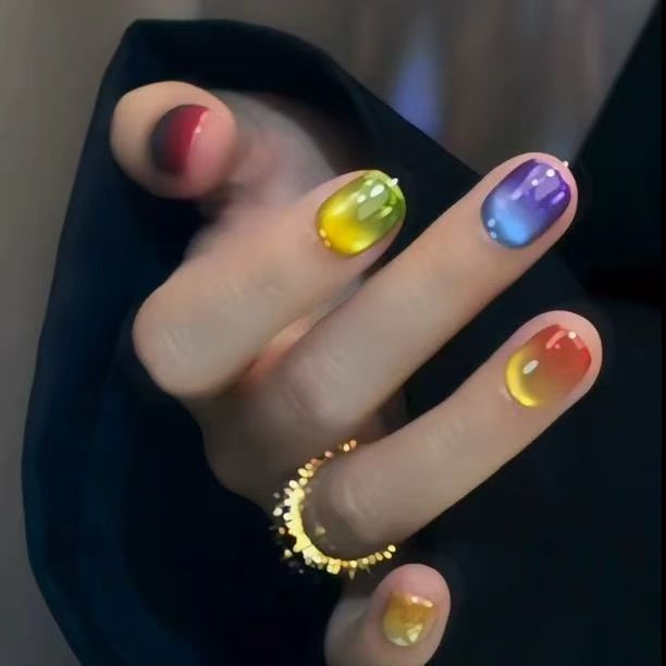Gradient Ombre Press-On Nails Bowlift