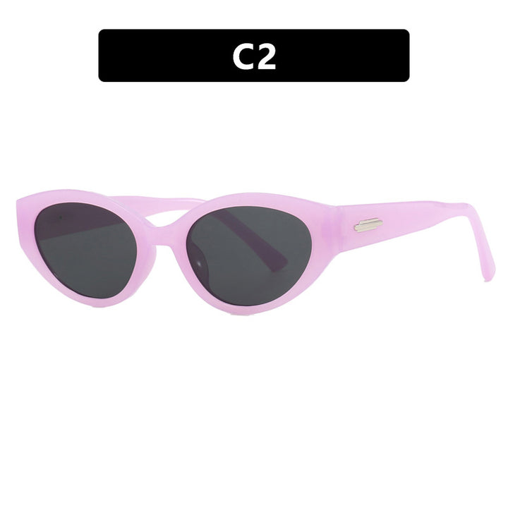 Ladies Cat-Eye Sunglasses in Elegant Retro Design Bowlift