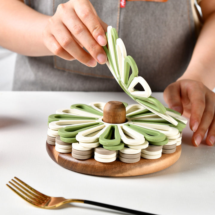 Elegant Silicone Coasters in Floral Design Bowlift