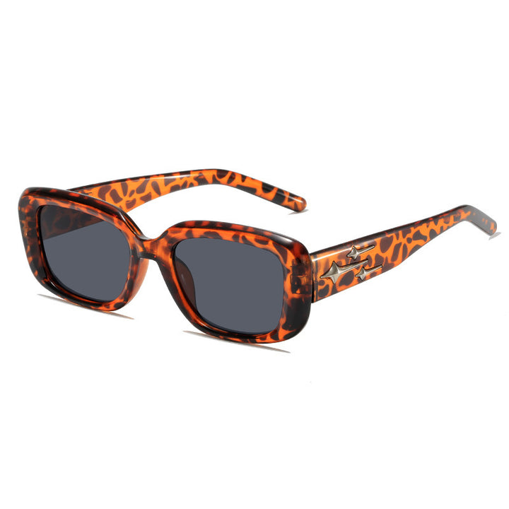 Trendy Minimalist Sunglasses Bowlift