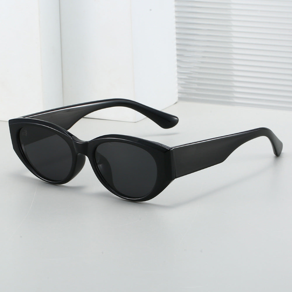 Women Cat-Eye Sunglasses in Fashion Style Bowlift