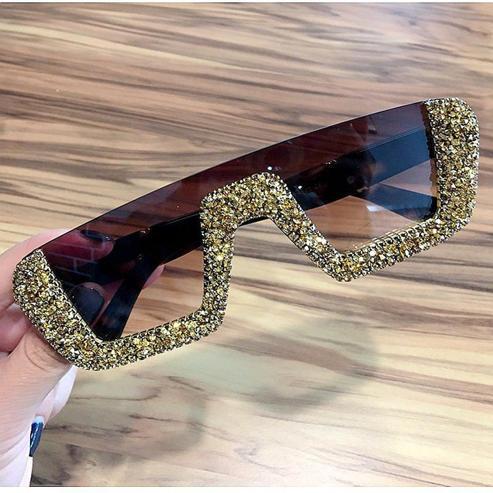 Ladies elegant glitter sunglasses with striking frame Bowlift