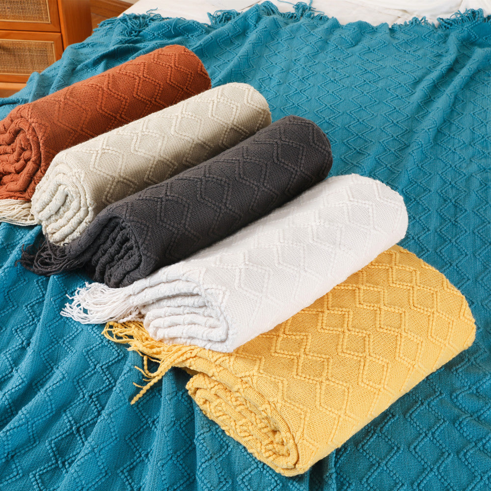 Ladies elegant and cozy knitted blanket with fringes Bowlift