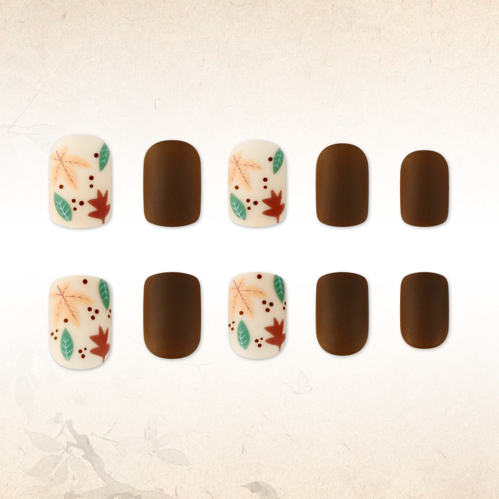 Fall-Themed Nail Art Bowlift