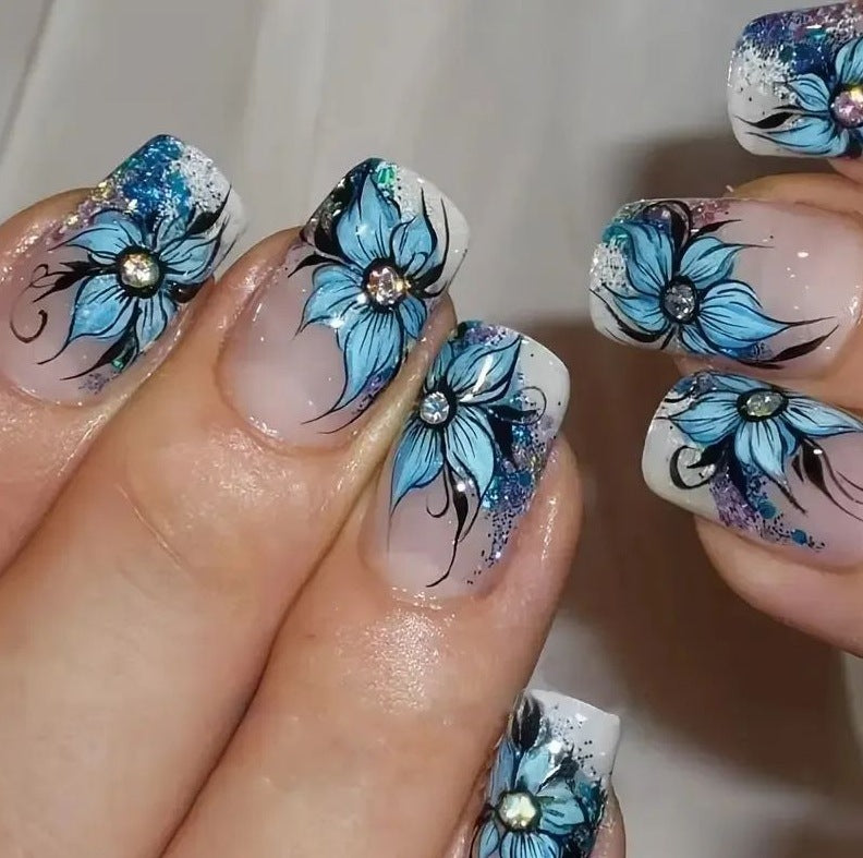 Artificial nails with floral details Bowlift