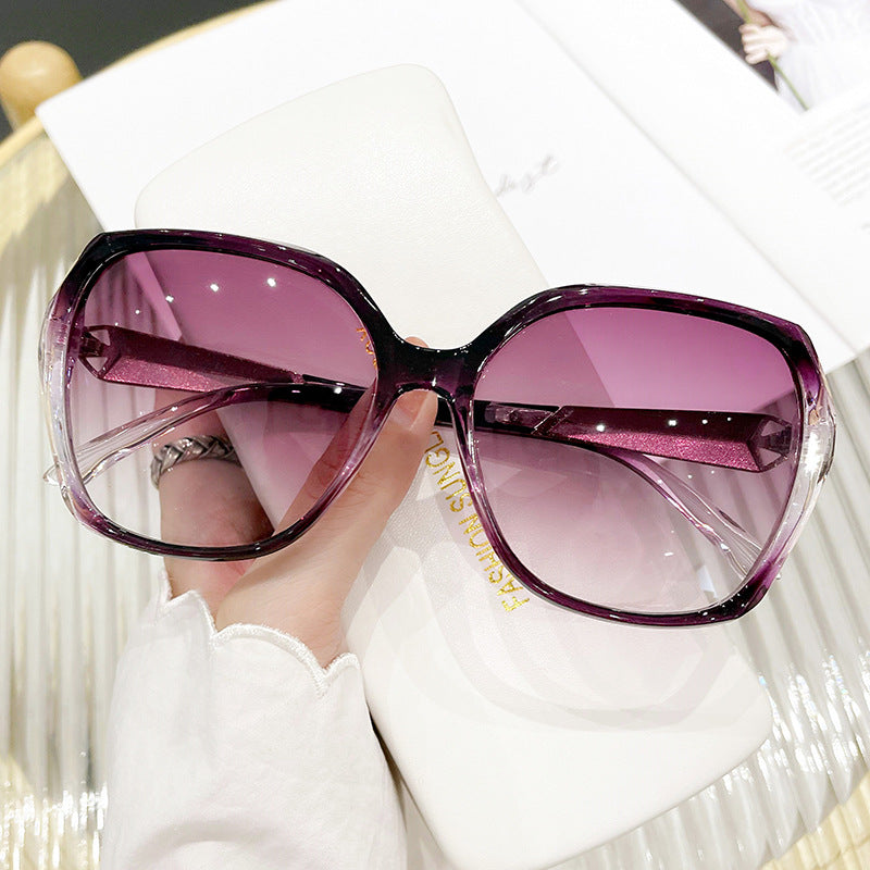 Women's oversized sunglasses in elegant butterfly design Bowlift