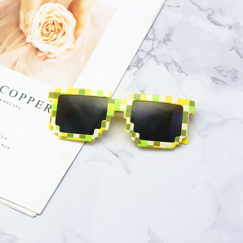 Geometric Pixelated Frame Sunglasses Bowlift